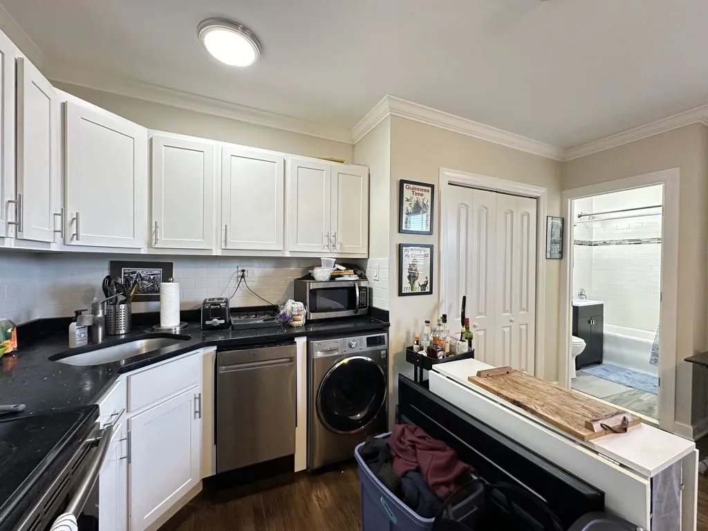 3345 N Marshfield Ave, ,  60657, USA 60657-unit#402-Chicago-IL