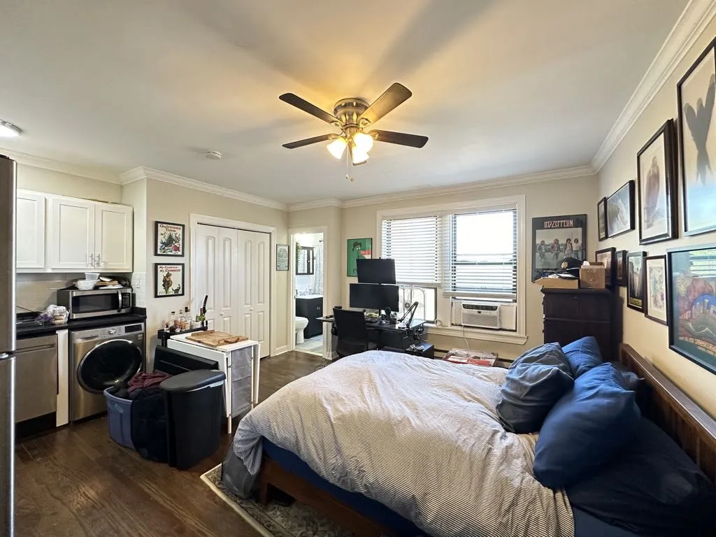 3345 N Marshfield Ave, ,  60657, USA 60657-unit#402-Chicago-IL
