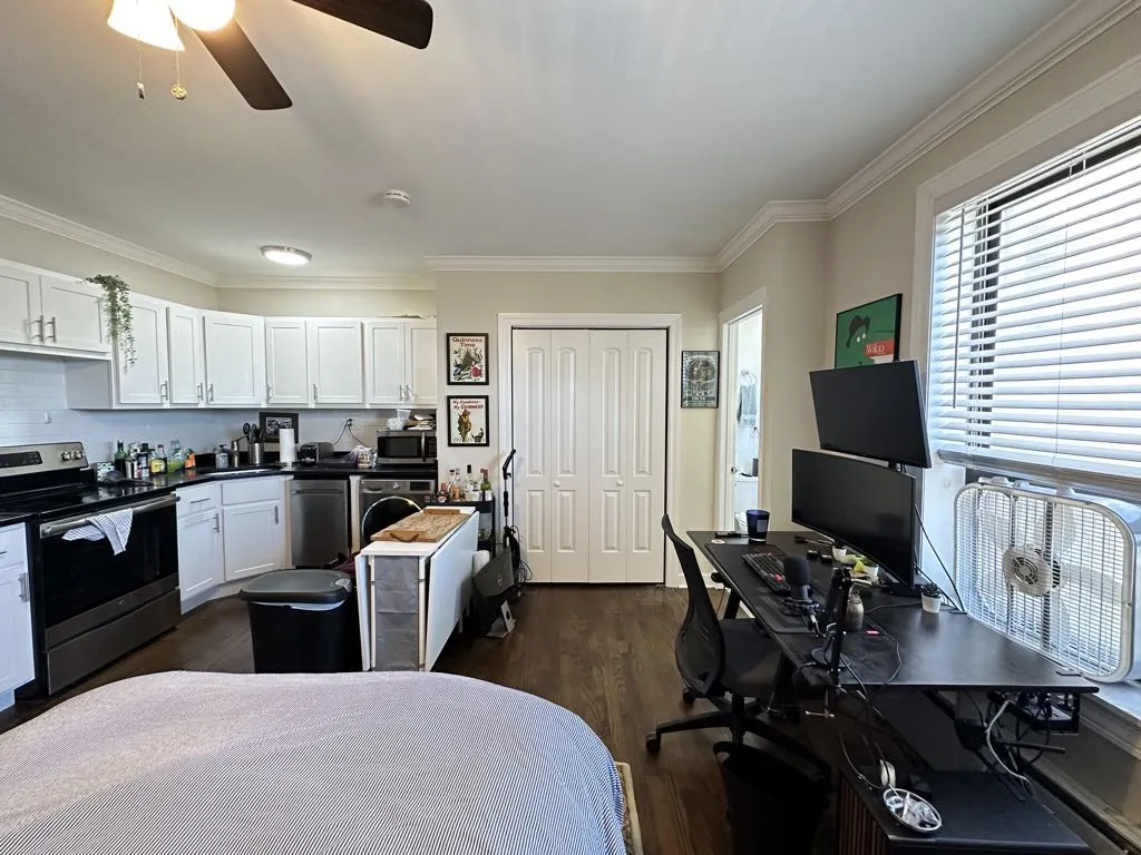 3345 N Marshfield Ave, ,  60657, USA 60657-unit#402-Chicago-IL
