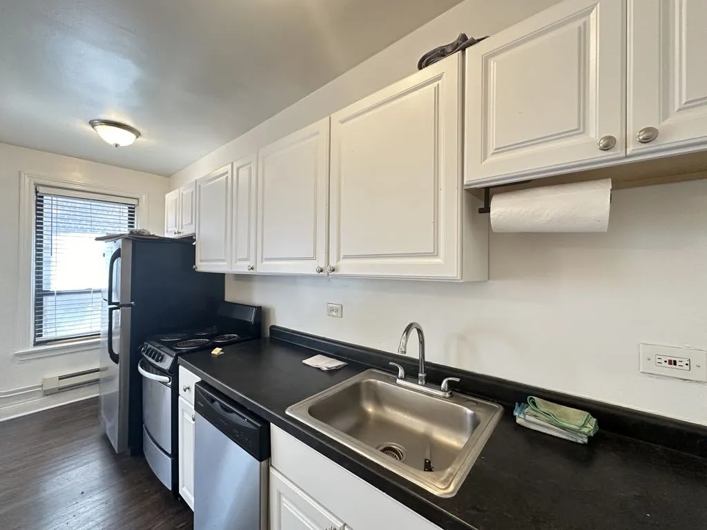 3345 N Marshfield Ave, ,  60657, USA 60657-unit#406-Chicago-IL