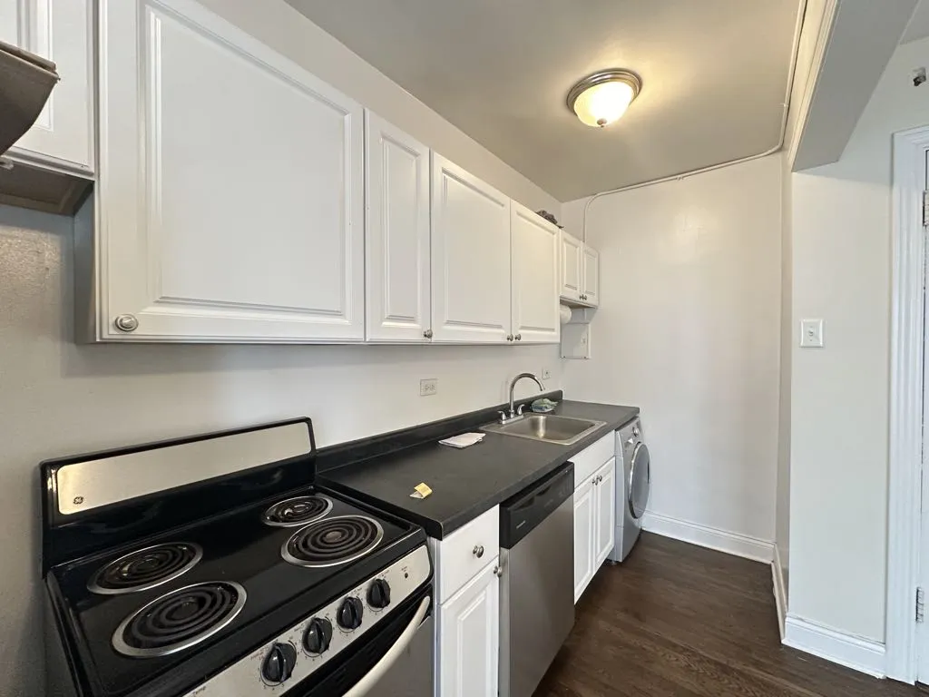 3345 N Marshfield Ave, ,  60657, USA 60657-unit#406-Chicago-IL