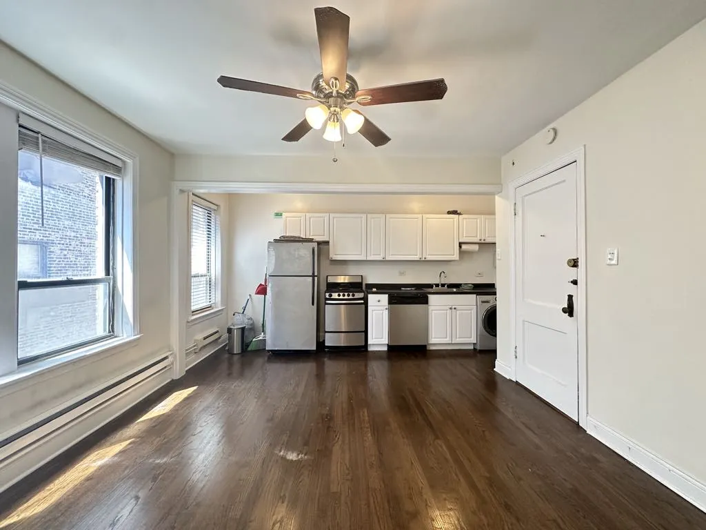 3345 N Marshfield Ave, ,  60657, USA 60657-unit#406-Chicago-IL