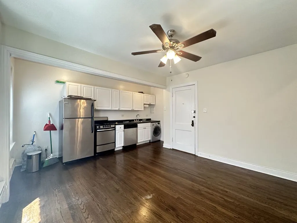 3345 N Marshfield Ave, ,  60657, USA 60657-unit#406-Chicago-IL