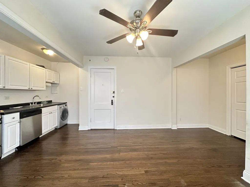 3345 N Marshfield Ave, ,  60657, USA 60657-unit#406-Chicago-IL