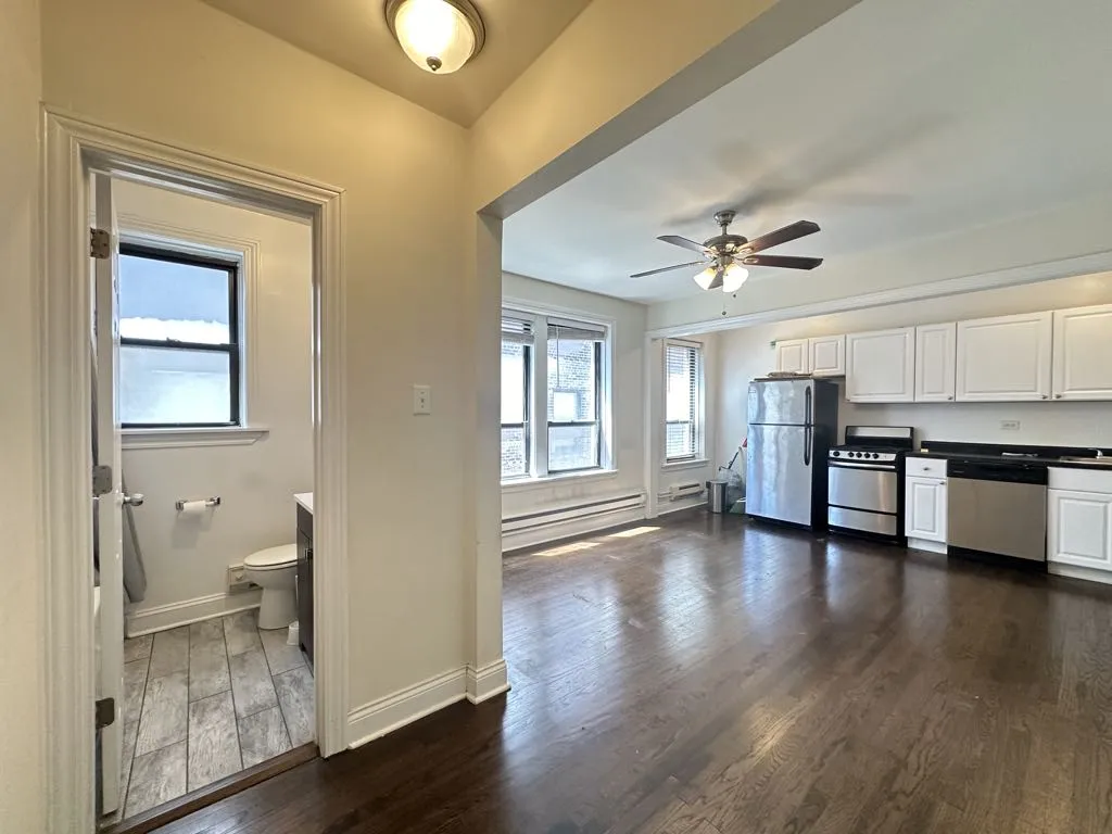 3345 N Marshfield Ave, ,  60657, USA 60657-unit#406-Chicago-IL