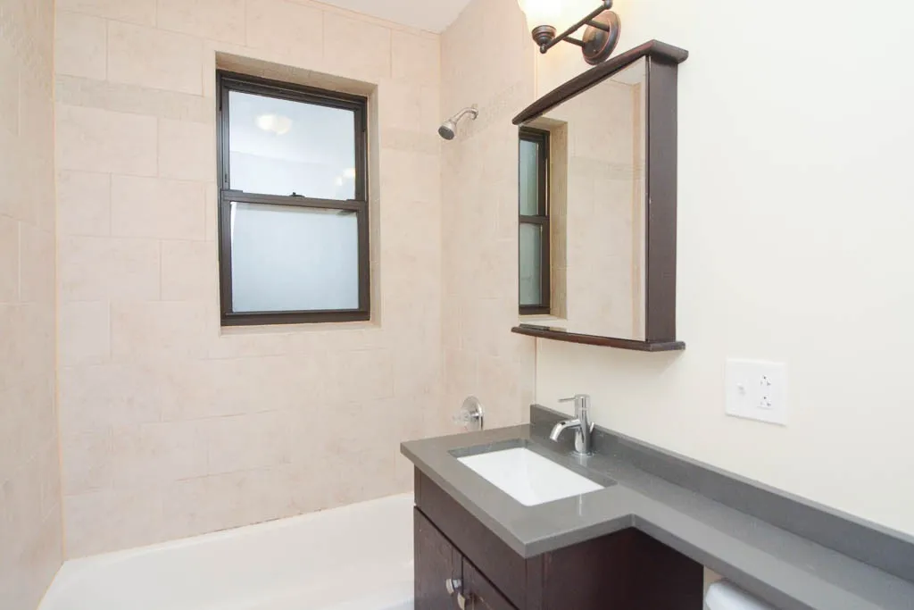 4546 N Damen Ave, ,  60625, USA 60625-unit#302-Chicago-IL