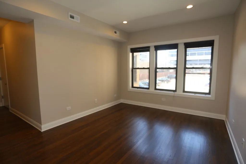 527 W Barry Ave, ,  60657, USA 60657-unit#2N-Chicago-IL