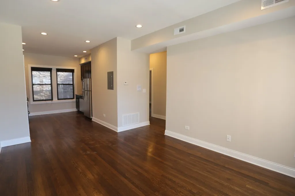 527 W Barry Ave, ,  60657, USA 60657-unit#2N-Chicago-IL