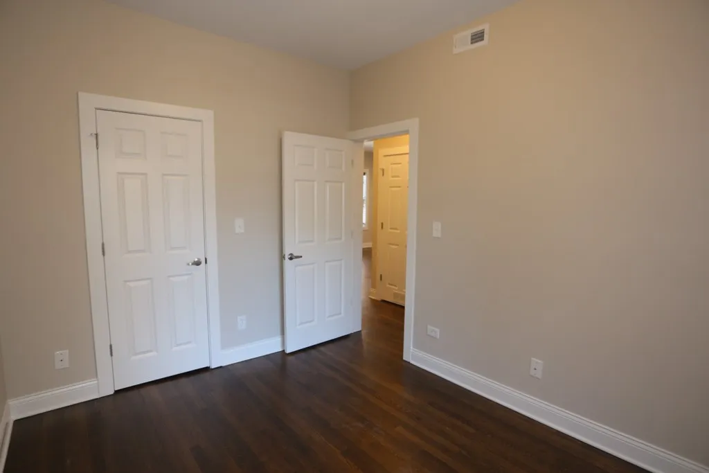 527 W Barry Ave, ,  60657, USA 60657-unit#2N-Chicago-IL