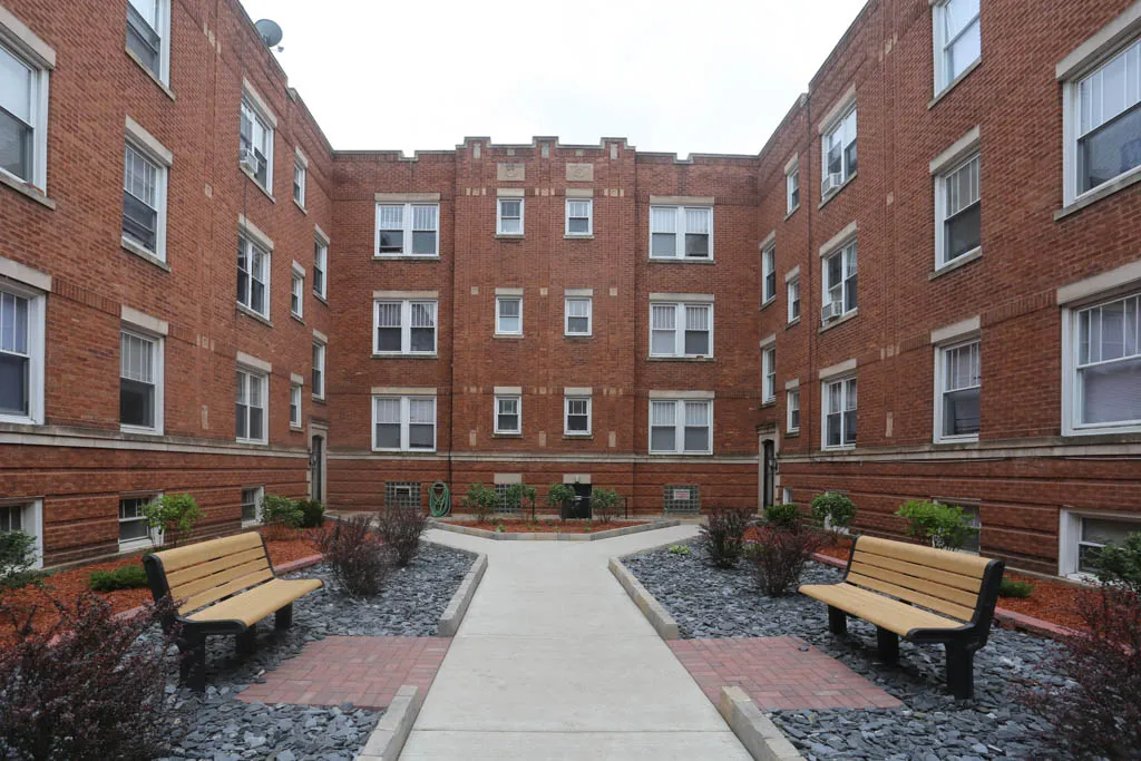 951 W Cornelia Ave, , 60657, USA 60657-unit#1C-Chicago-IL