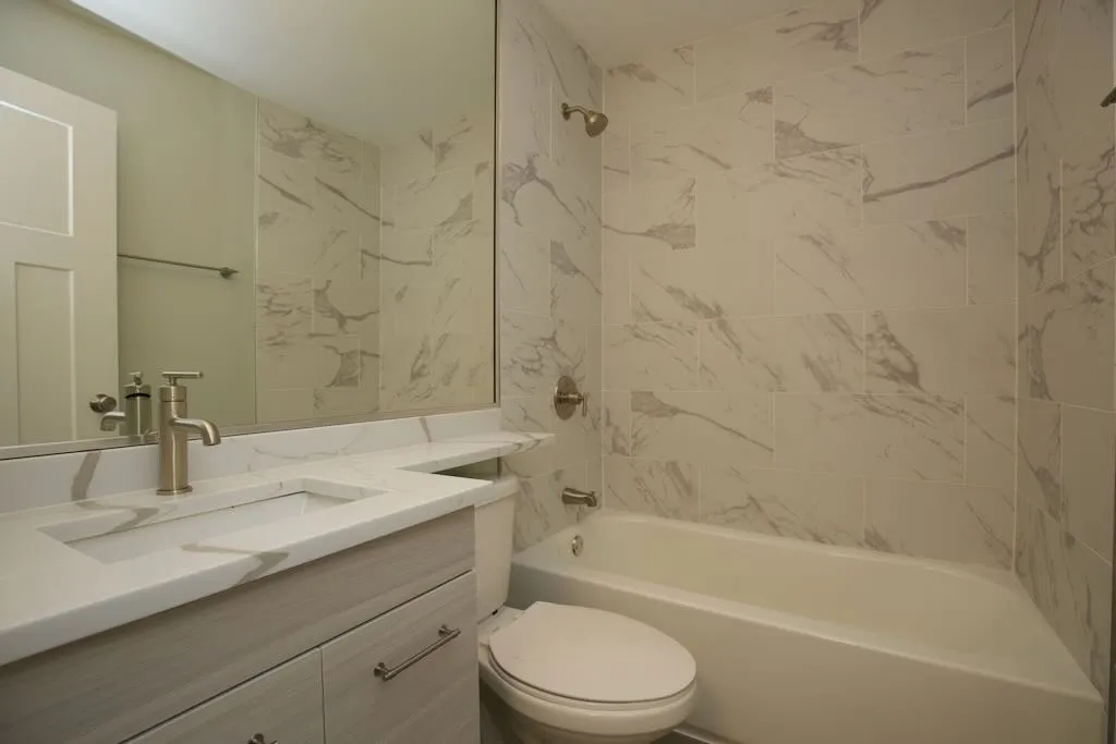 445 W Barry Ave, ,  60657, USA 60657-unit#321-Chicago-IL