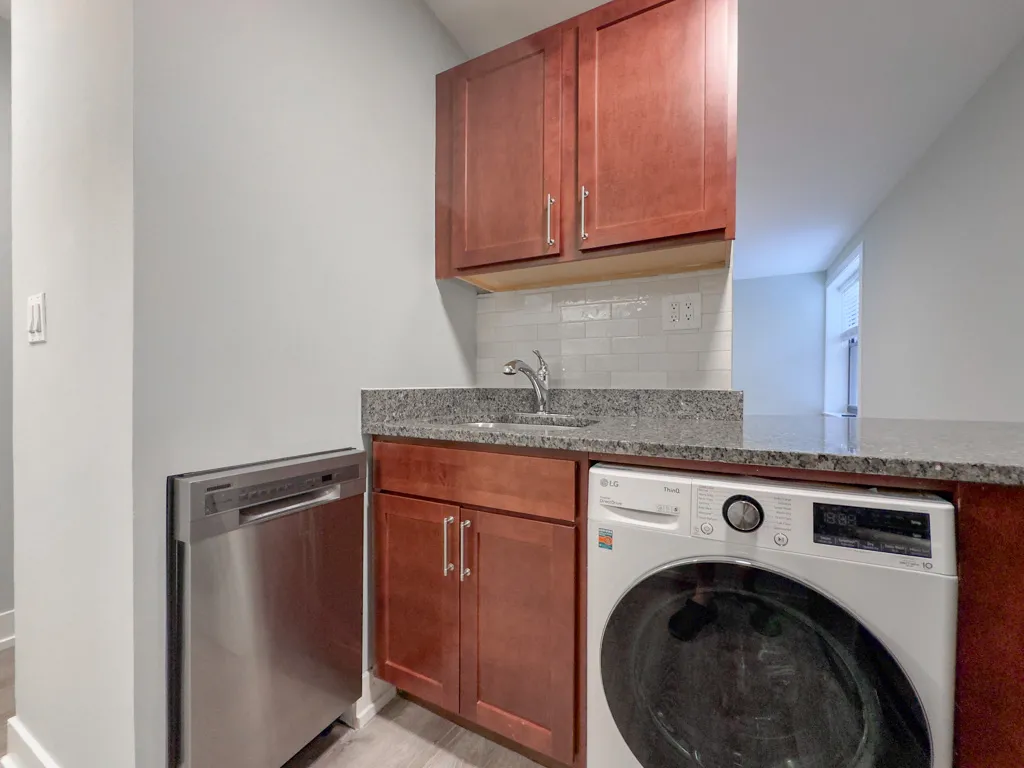 445 W Barry Ave, , 60657, USA 60657-unit#323-Chicago-IL