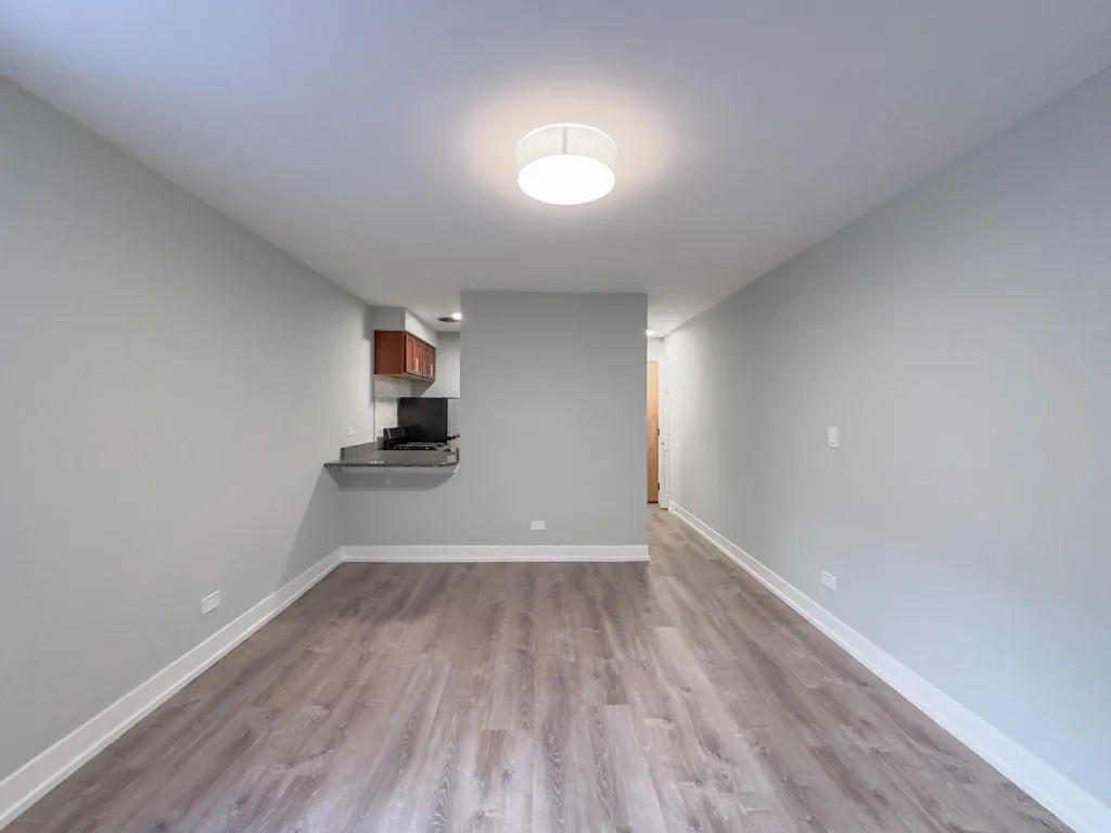 445 W Barry Ave, ,  60657, USA 60657-unit#323-Chicago-IL