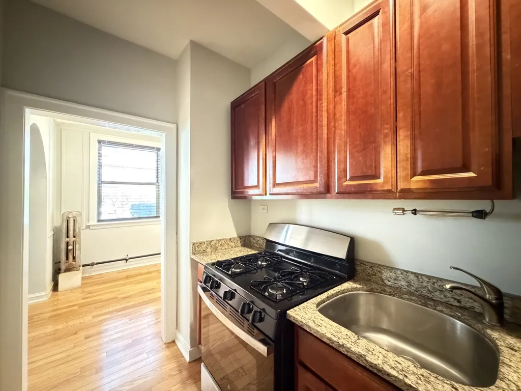546 W Surf St, ,  60657, USA 60657-unit#G-Chicago-IL