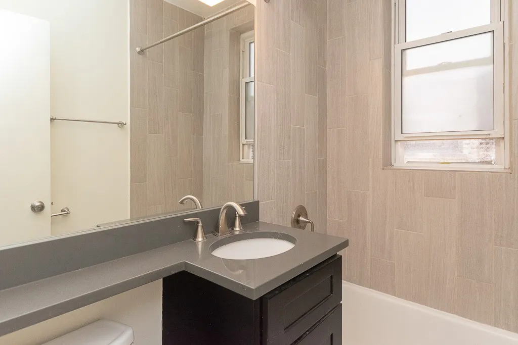 511 W Belmont Ave, , 60657, USA 60657-unit#46-Chicago-IL