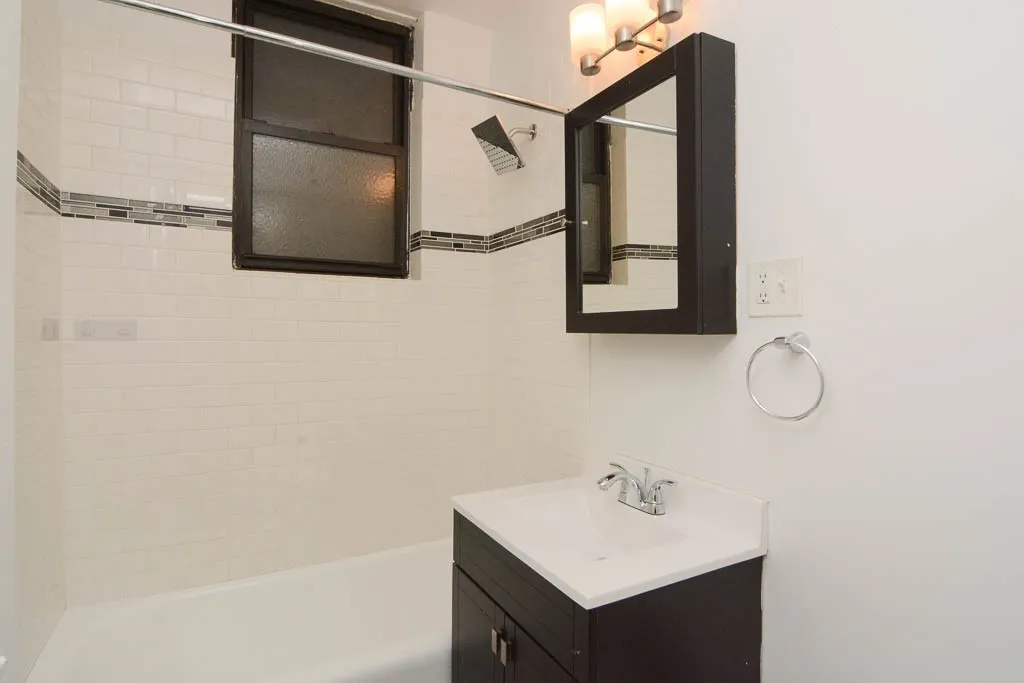 3345 N Marshfield Ave, ,  60657, USA 60657-unit#105-Chicago-IL