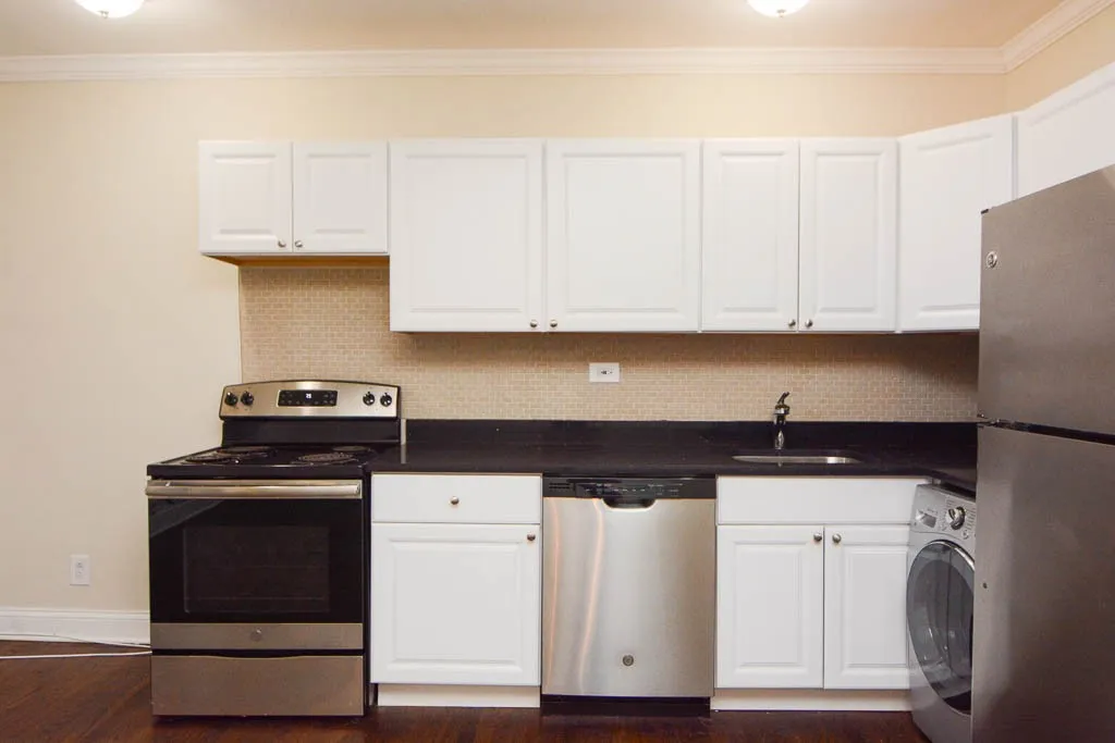 3345 N Marshfield Ave, ,  60657, USA 60657-unit#308-Chicago-IL
