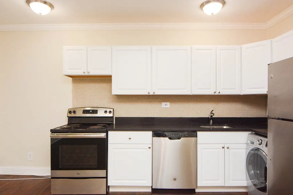3345 N Marshfield Ave, ,  60657, USA 60657-unit#308-Chicago-IL