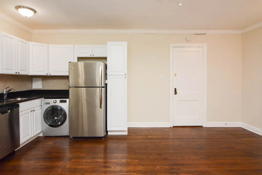 3345 N Marshfield Ave, ,  60657, USA 60657-unit#308-Chicago-IL