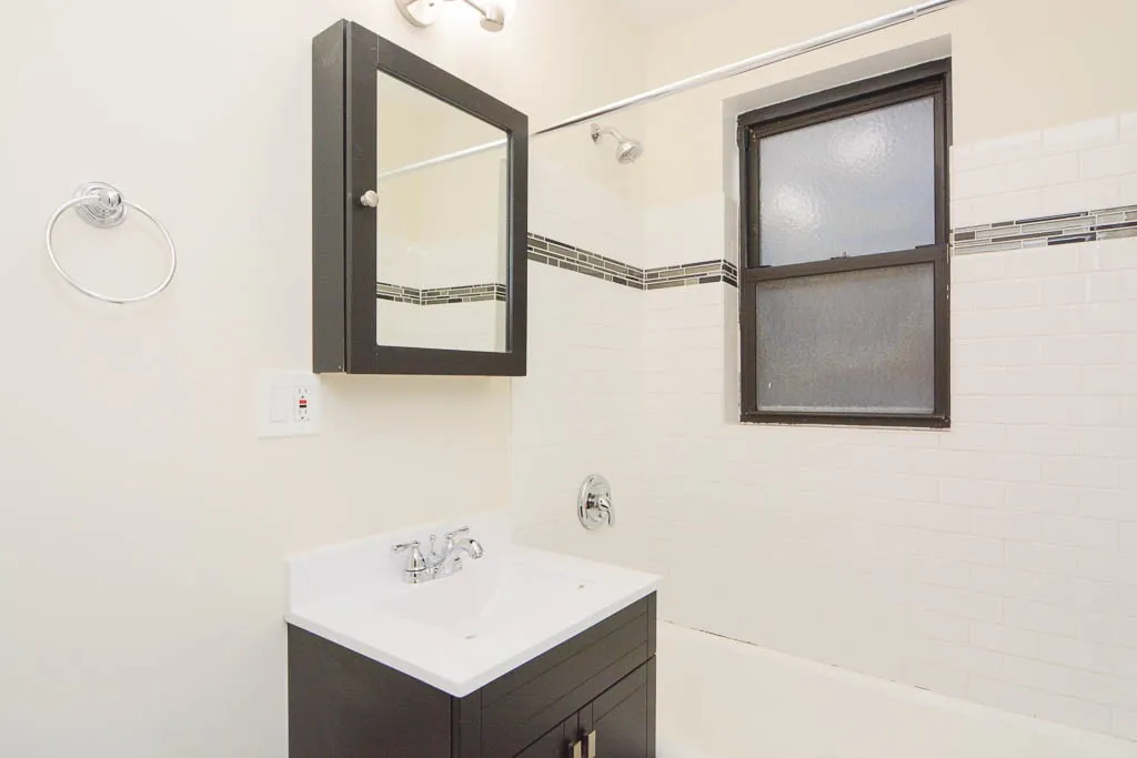 3345 N Marshfield Ave, ,  60657, USA 60657-unit#308-Chicago-IL