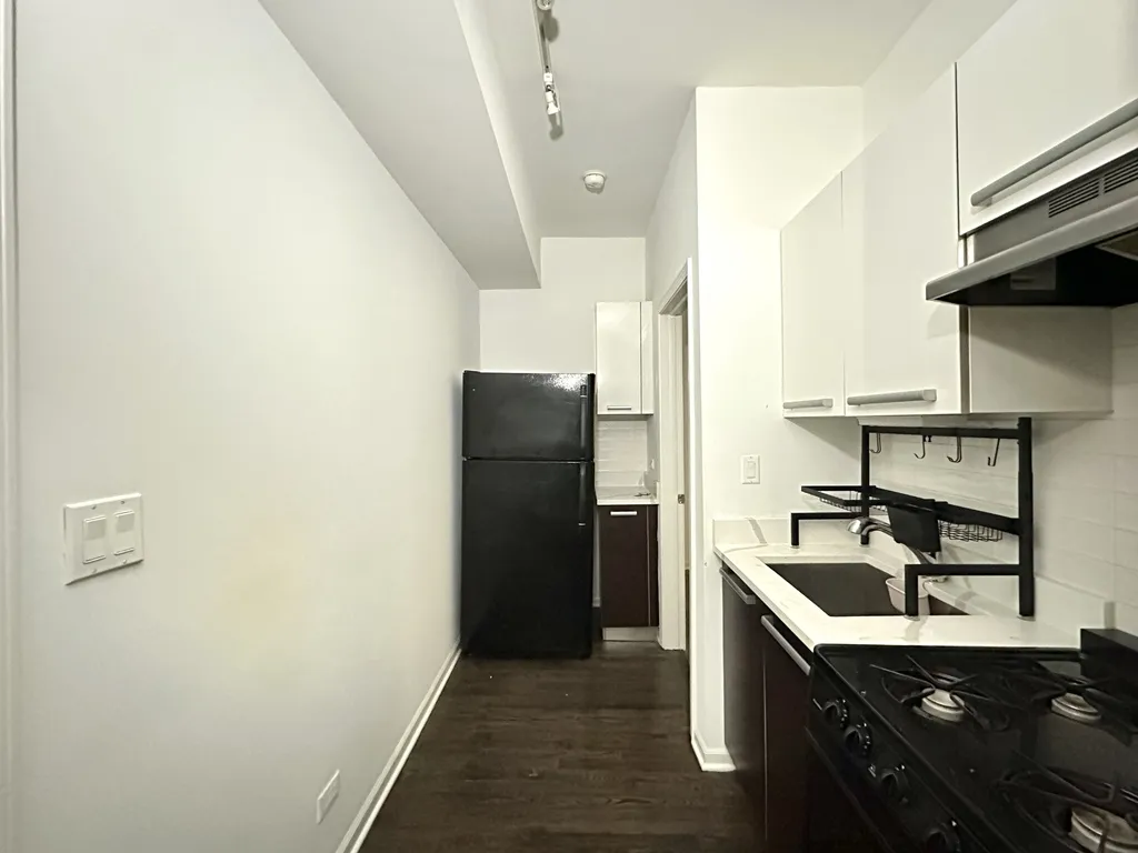 5054 N Winthrop Ave, ,  60640, USA 60640-unit#211-Chicago-IL