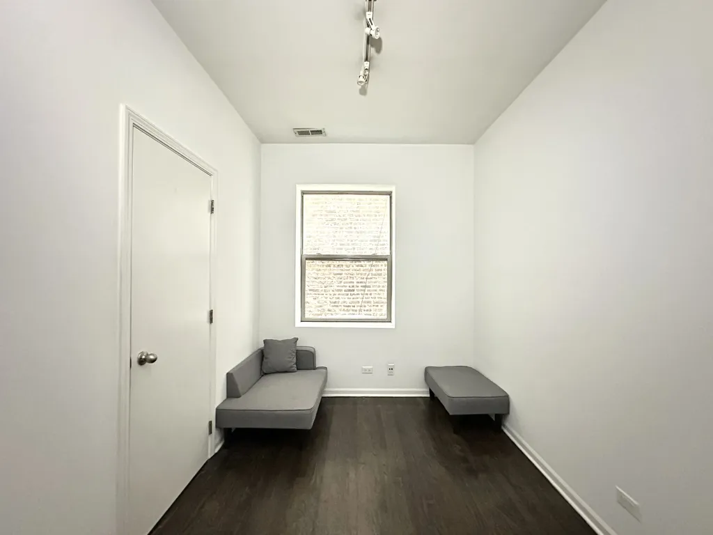 5054 N Winthrop Ave, ,  60640, USA 60640-unit#211-Chicago-IL