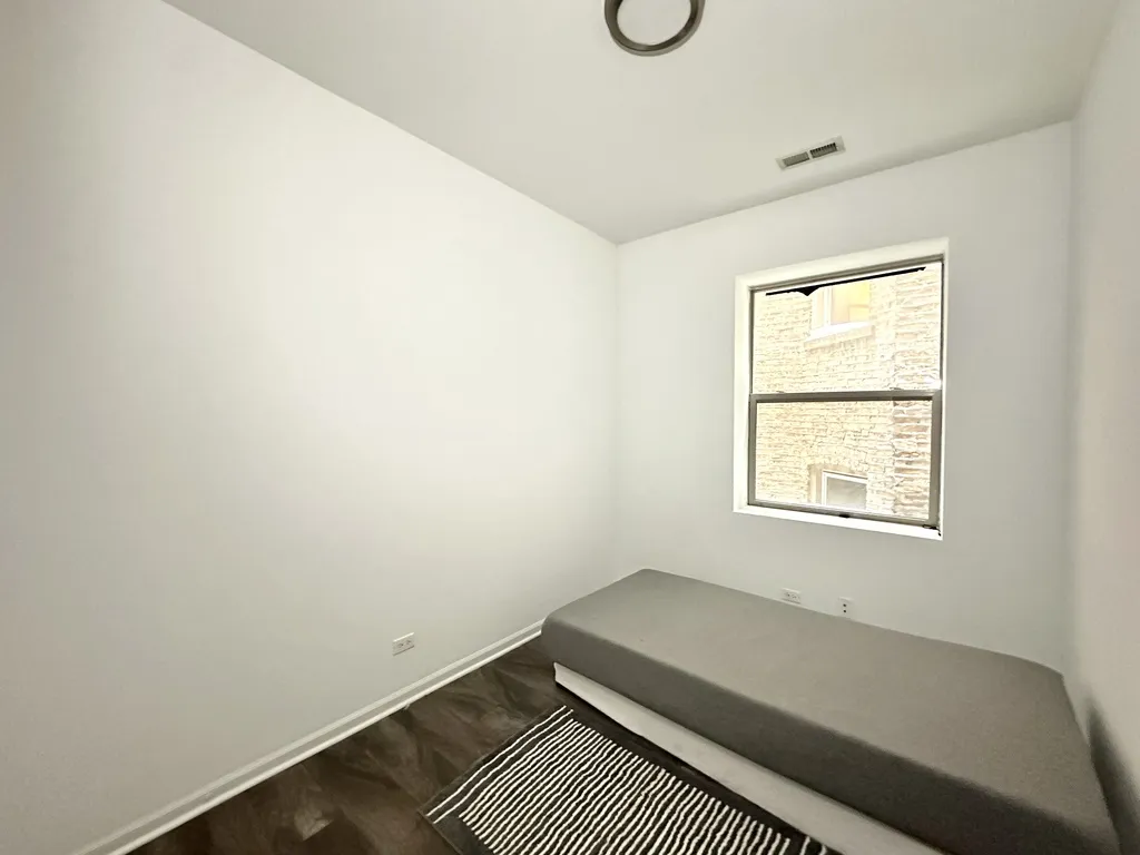 5054 N Winthrop Ave, ,  60640, USA 60640-unit#211-Chicago-IL