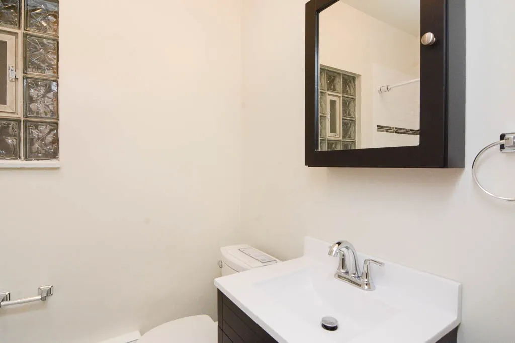 724 W Roscoe St, ,  60657, USA 60657-unit#1S-Chicago-IL