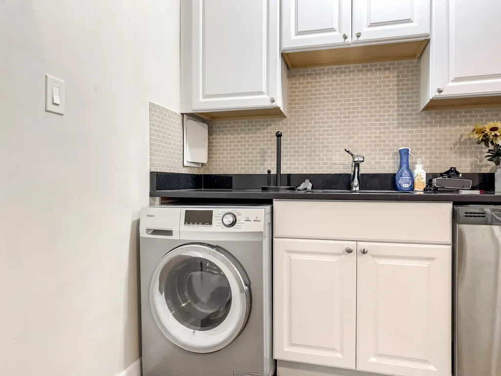 3345 N Marshfield Ave, ,  60657, USA 60657-unit#201-Chicago-IL