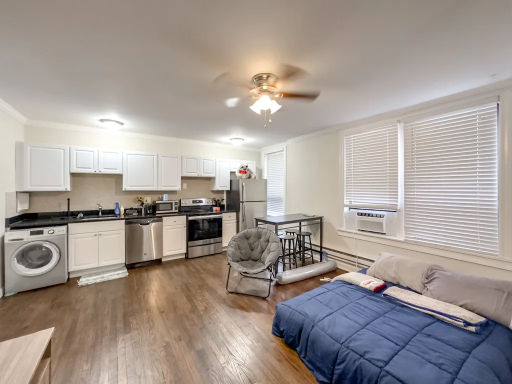 3345 N Marshfield Ave, ,  60657, USA 60657-unit#201-Chicago-IL