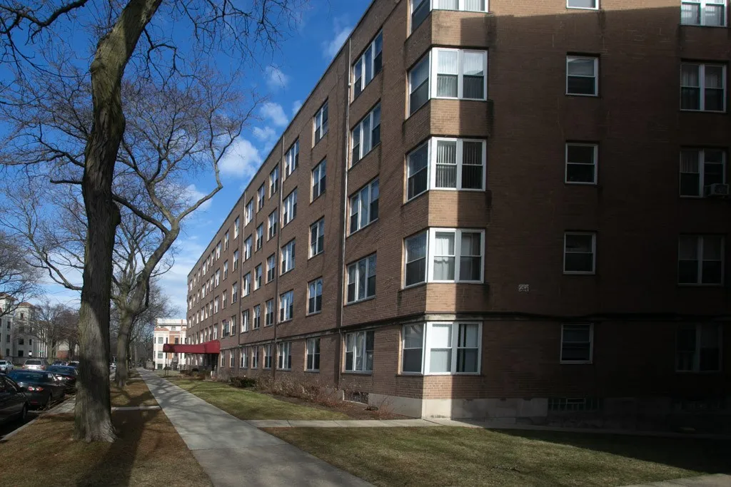 7333 N Ridge Blvd, , 60645, USA 60645-unit#105-Chicago-IL