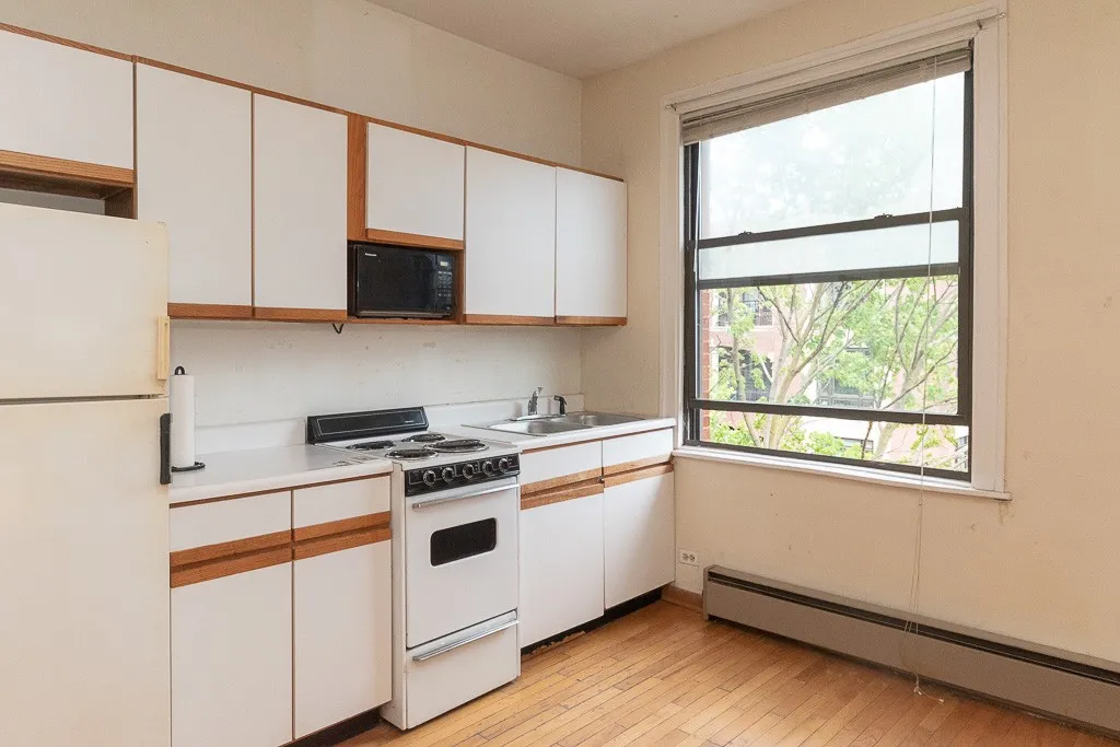 635 W Barry Ave, , 60657, USA 60657-unit#401-Chicago-IL