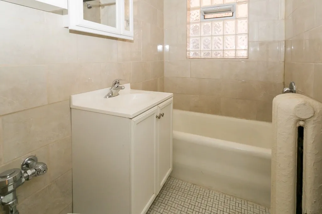 4227 N Paulina St, ,  60613, USA 60625-unit#1E-Chicago-IL