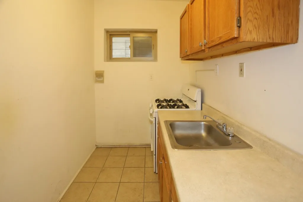 1212 W Thorndale Ave, ,  60660, USA 60626-unit#4-Chicago-IL