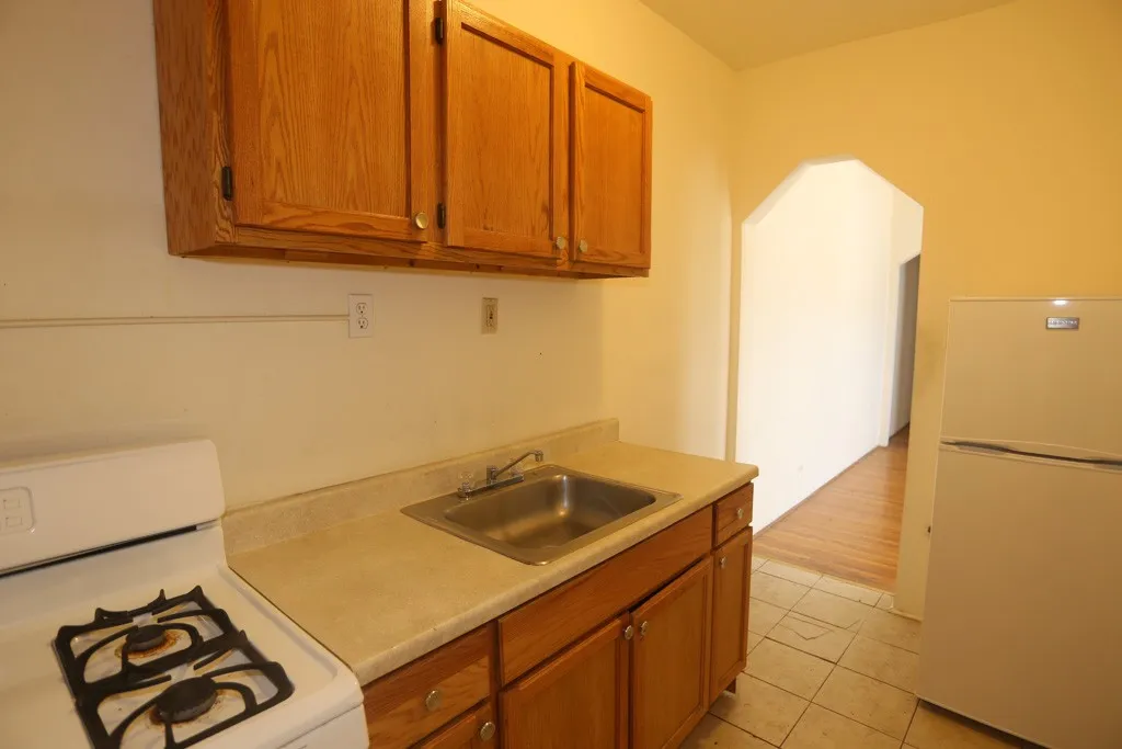 1212 W Thorndale Ave, ,  60660, USA 60626-unit#4-Chicago-IL