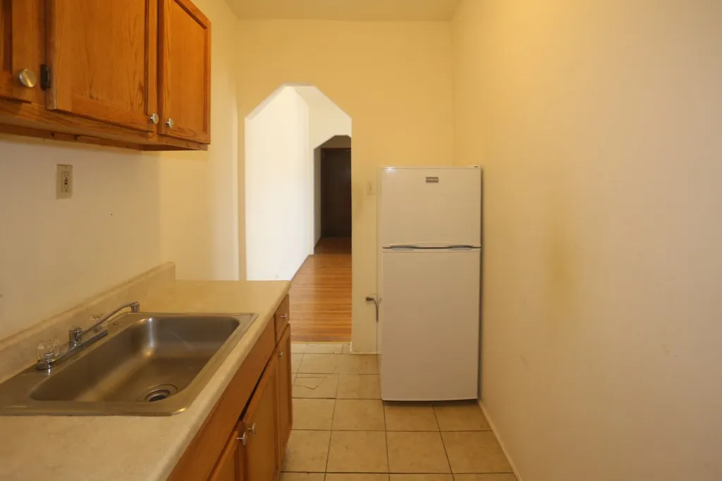 1212 W Thorndale Ave, ,  60660, USA 60626-unit#4-Chicago-IL
