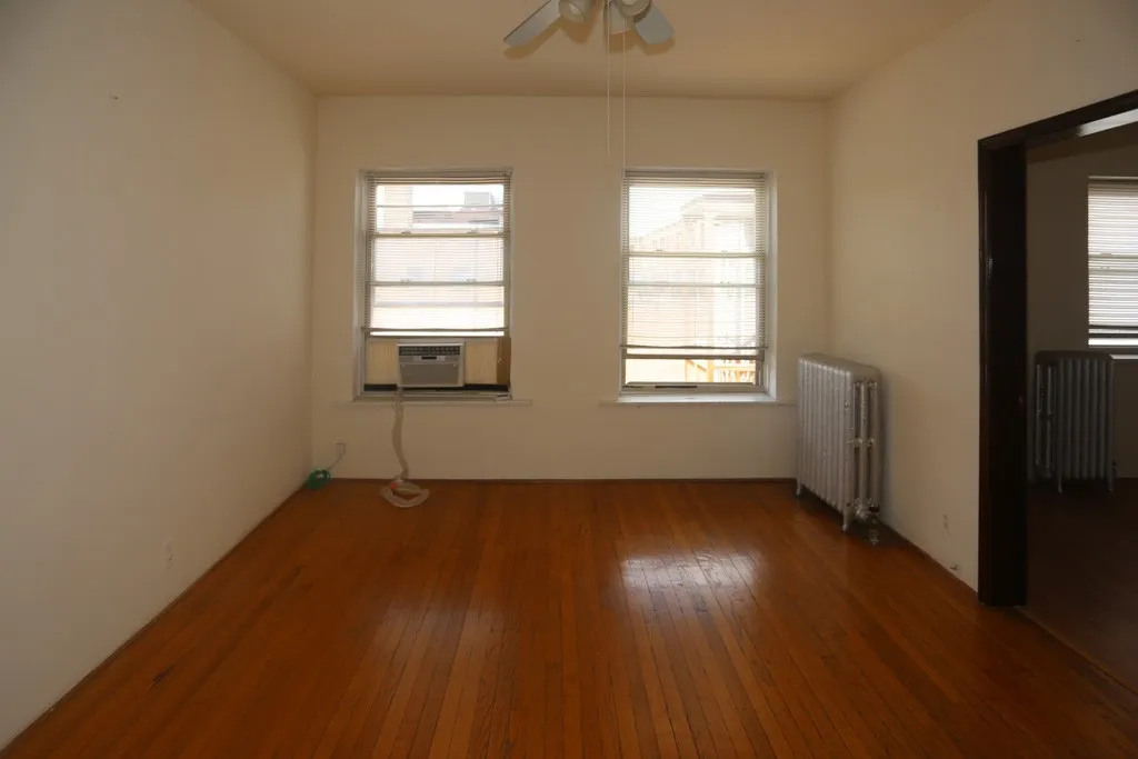 1212 W Thorndale Ave, ,  60660, USA 60626-unit#4-Chicago-IL