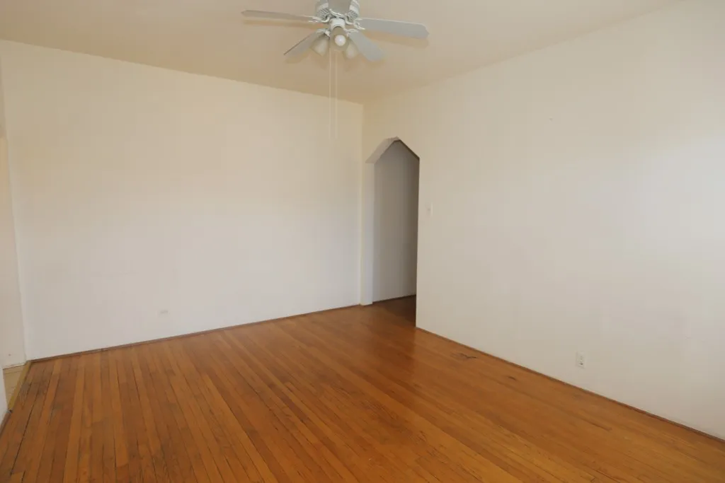 1212 W Thorndale Ave, ,  60660, USA 60626-unit#4-Chicago-IL