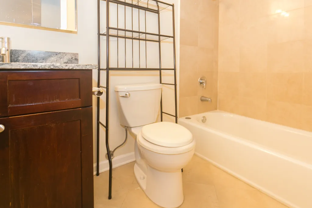 4180 N Marine Dr, , 60613, USA 60613-unit#303-Chicago-IL