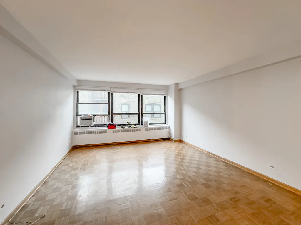 4180 N Marine Dr, ,  60613, USA 60613-unit#310-Chicago-IL