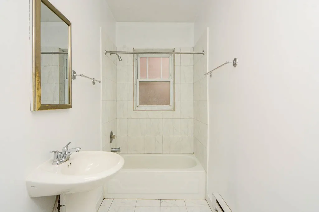 951 W Cornelia Ave, ,  60657, USA 60657-unit#1A-Chicago-IL