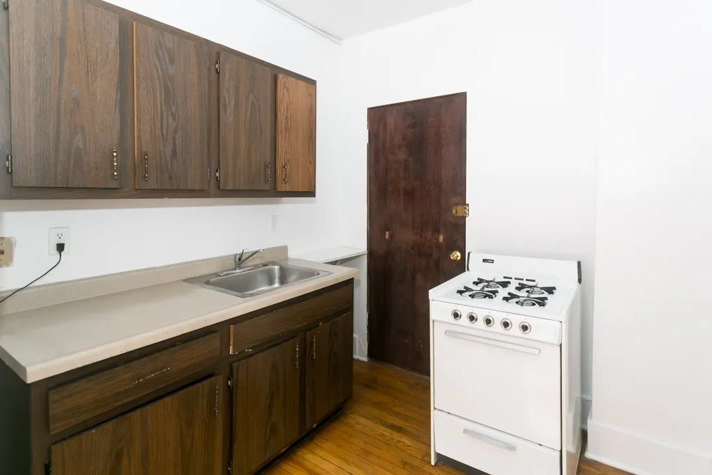 957 W Cornelia Ave, ,  60657, USA 60657-unit#2A-Chicago-IL
