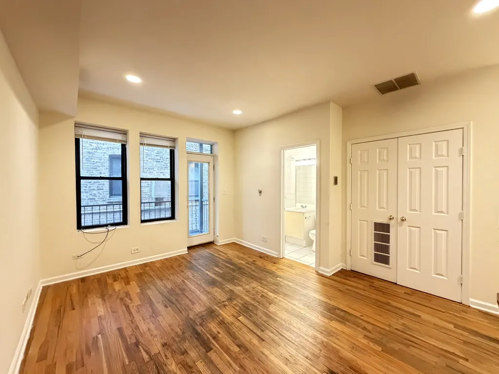 917 W Dakin St, ,  60613, USA 60613-unit#203-Chicago-IL