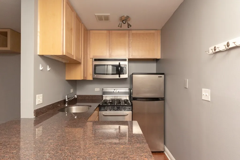 625 W Wrightwood Ave, ,  60614, USA 60614-unit#214-Chicago-IL