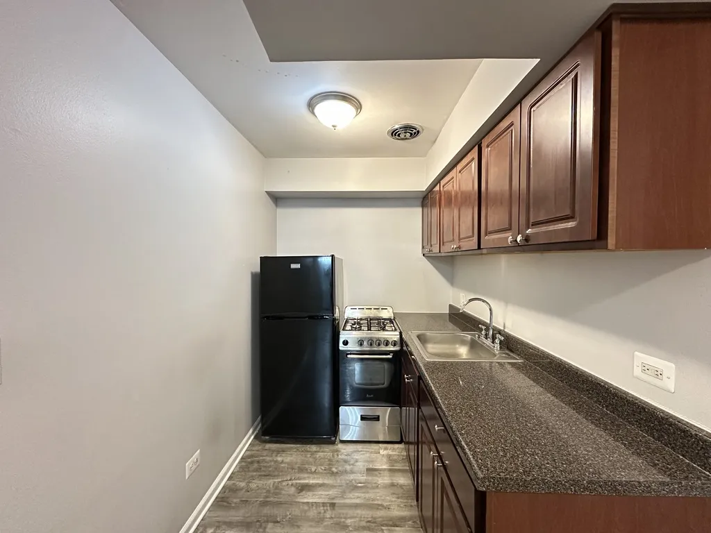 1040 W Hollywood Ave, ,  60660, USA 60660-unit#218-Chicago-IL