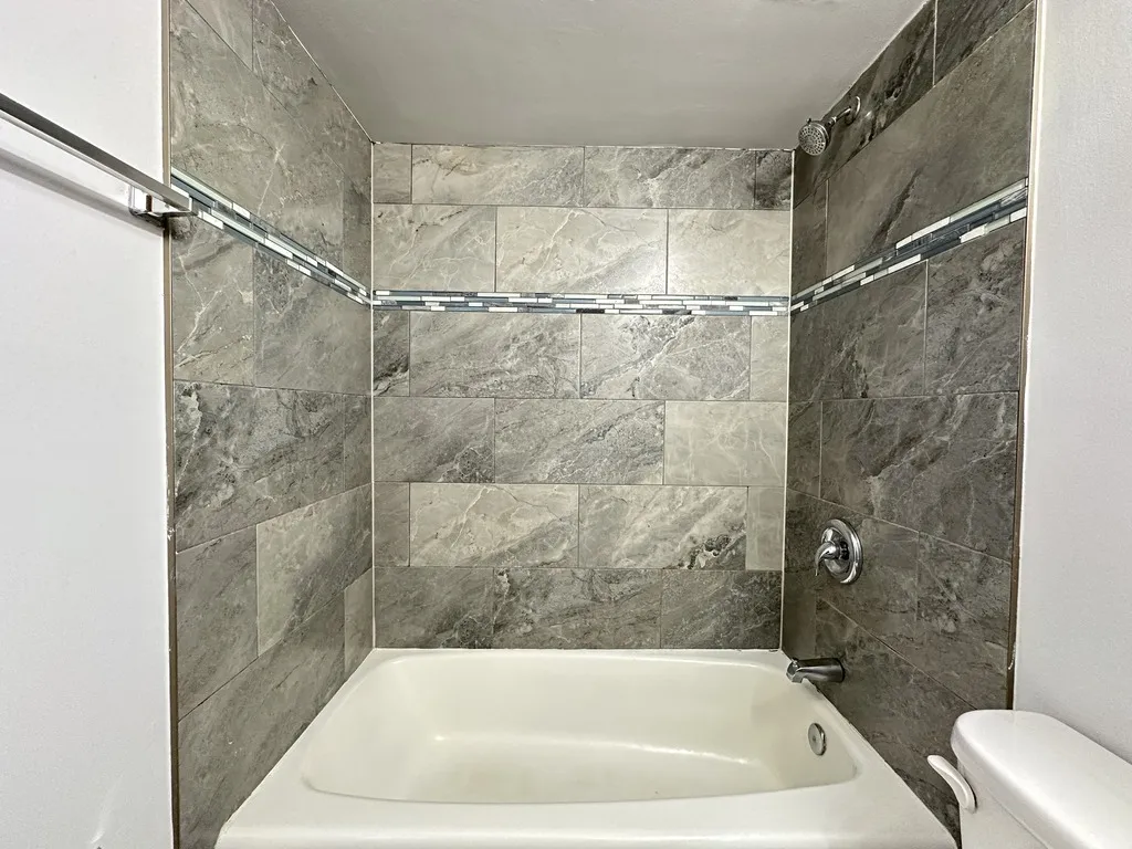 1040 W Hollywood Ave, ,  60660, USA 60660-unit#218-Chicago-IL