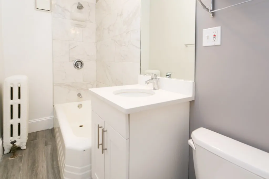 633 W Cornelia Ave, ,  60657, USA 60657-unit#1E-Chicago-IL