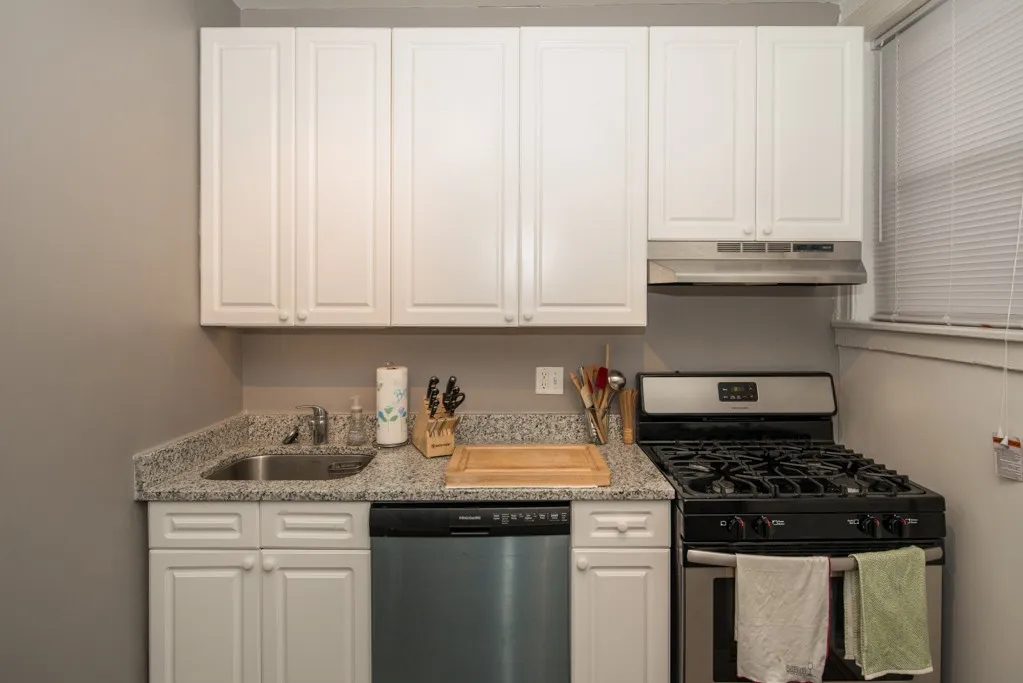 632 W Stratford Pl, , 60657, USA 60657-unit#2S-Chicago-IL