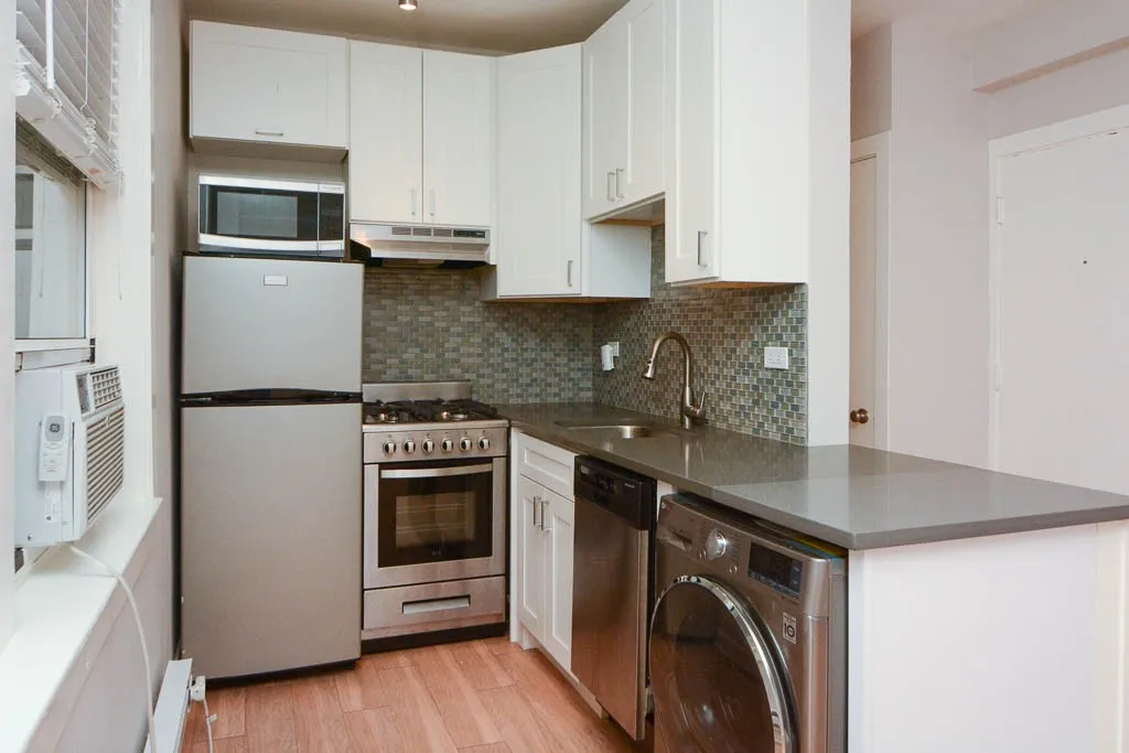 511 W Belmont Ave, ,  60657, USA 60657-unit#23-Chicago-IL
