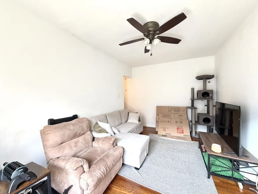 3032 N Halsted St, ,  60657, USA 60657-unit#2D-Chicago-IL